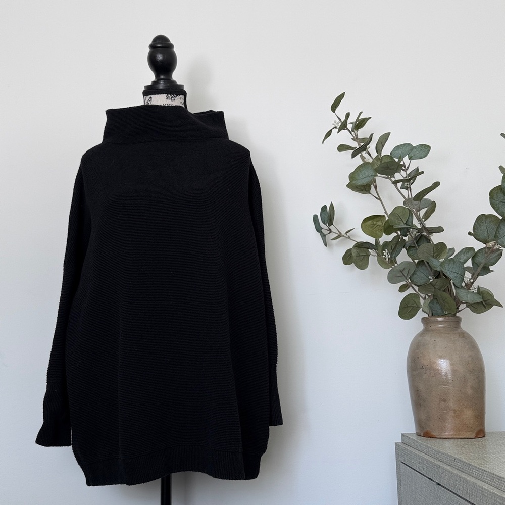 Free People Ottoman Tunic Sweater in Black - Size M